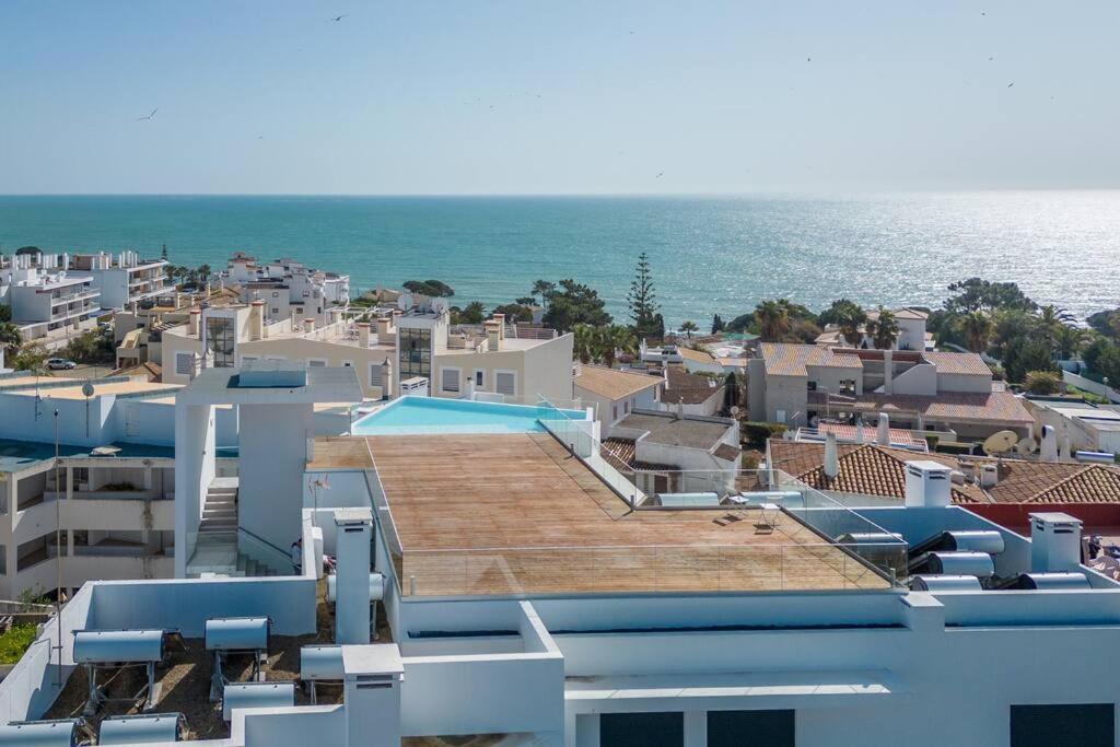 Апартаменты Perfect Place To Escape To With Rooftop Infinity Pool Ольюш-ди-Агуа  Экстерьер фото